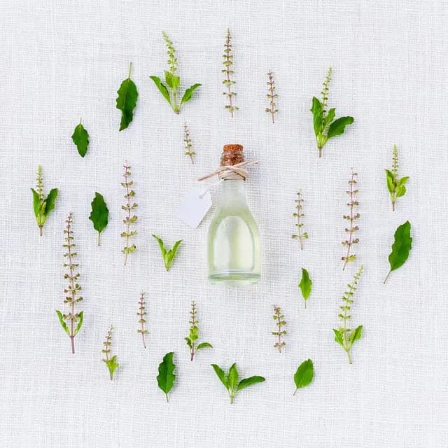 Les meilleures huiles essentielles coréennes pour une peau éclatante